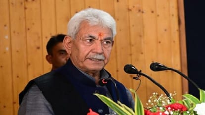 कश्मीर में एलजी: मुहर्रम के सुरक्षित व परेशानी मुक्त आयोजन के लिए प्रशासन प्रतिबद्ध, बेहतर व्यवस्था के निर्देश LG in Kashmir: Administration committed for safe and hassle free celebration of Muharram