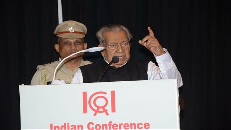 छत्तीसगढ़: राज्यपाल की आत्मकथा 'बैटल नॉट यटओवर' का विमोचन; पुस्तक में आपातकाल और राजनीतिक संघर्षों को बया किया