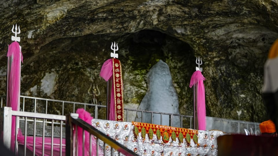 amarnath yatra 2023 concludes with pujan of chhari mubarak at holy cave