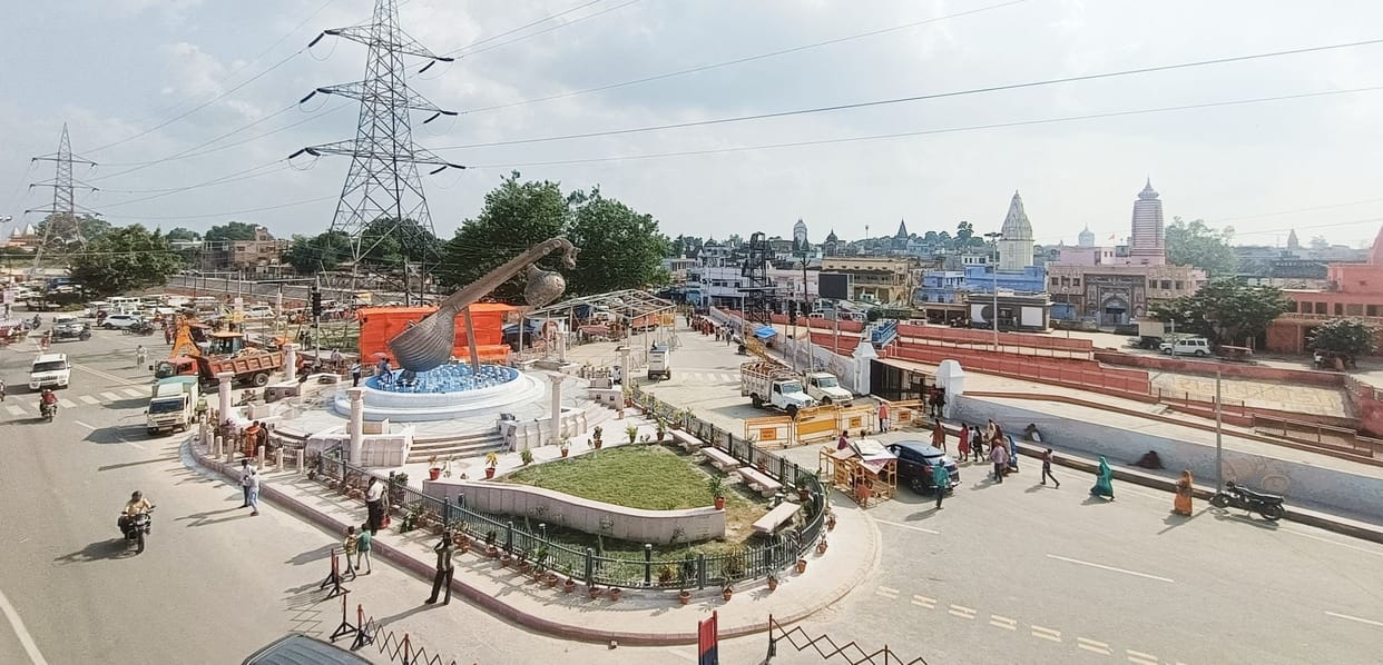 Heavy road decorations being done in Ayodhya