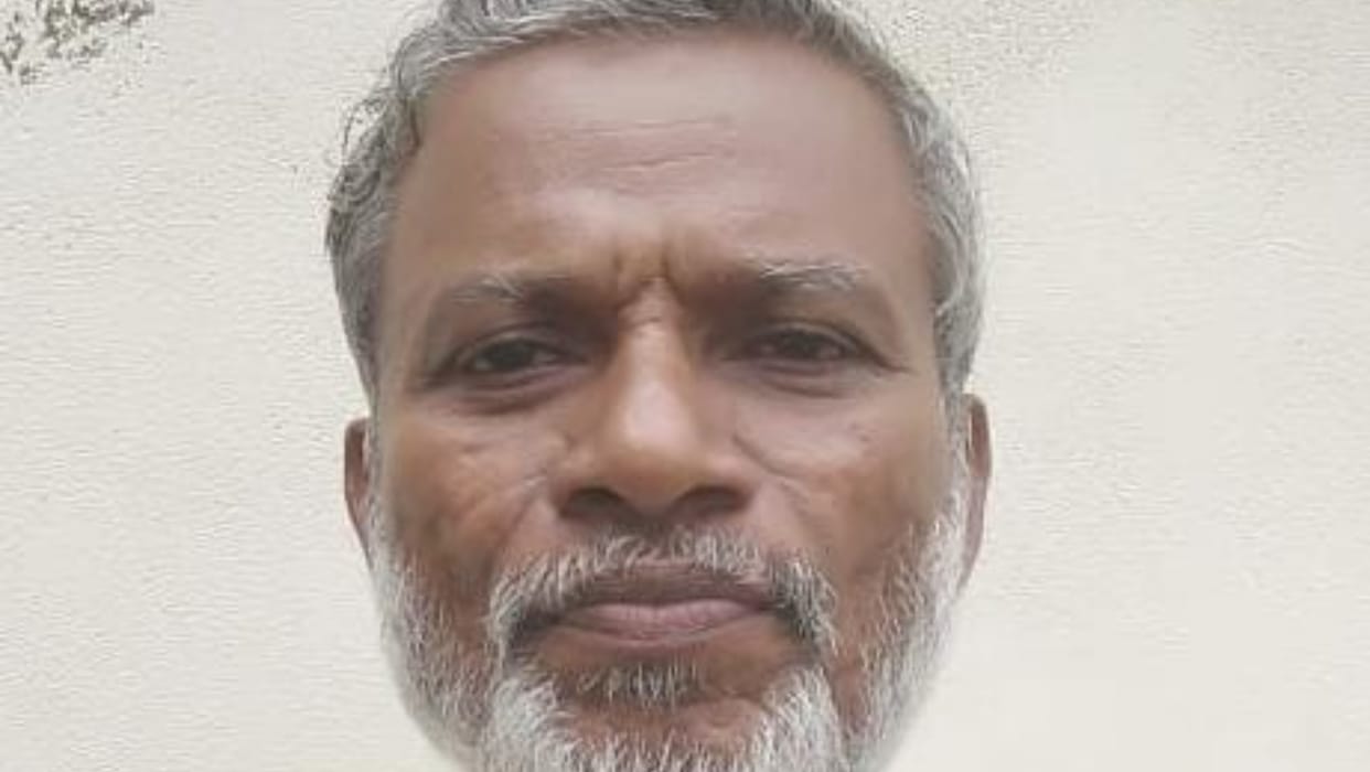 chhattisgarh police arrested naxalites while taking 2000 notes to deposit in bank in bijapur