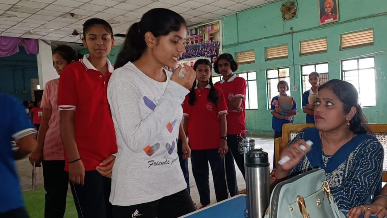 100 students of Jawahar Navodaya Vidyalaya got eye flu in Bilaspur