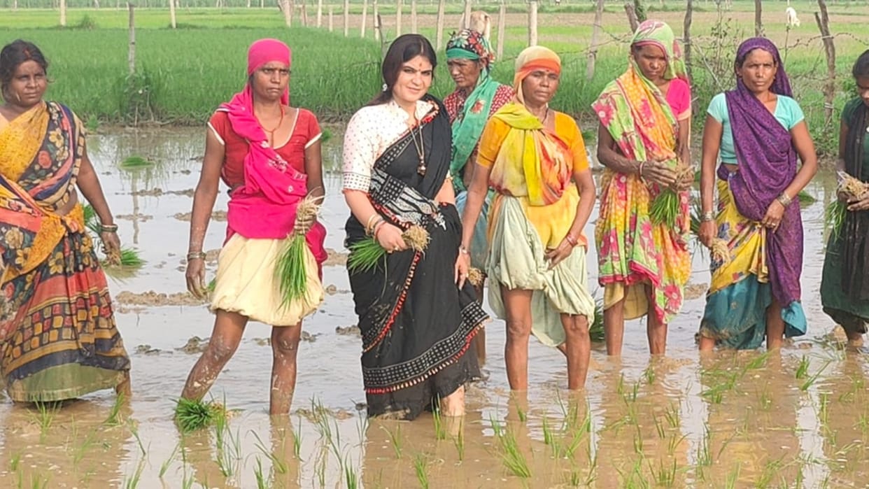 Ex PM Atal Bihari Vajpayee Granddaughter Anjali Mishra to be BJP Candidate from UP Shravasti shares photo jibe