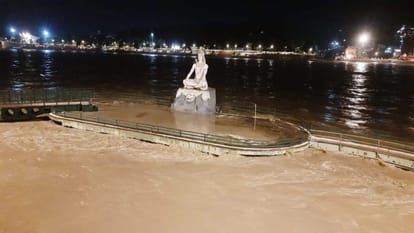Rishikesh Ganga River Cross warning line Triveni Ghat submerged after heavy rains in hilly areas