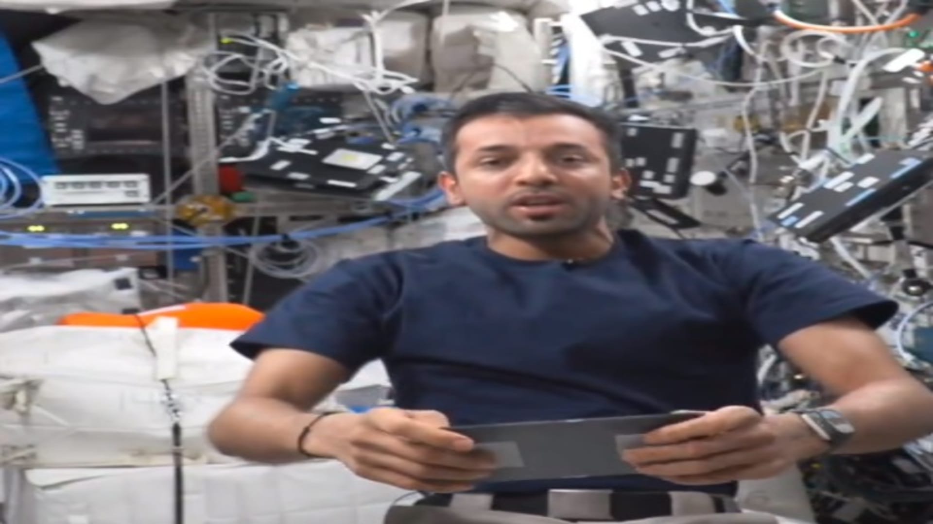 international space station uae astronaut sultan al neyadi cut his hair with vacuum trimmer nasa watch video