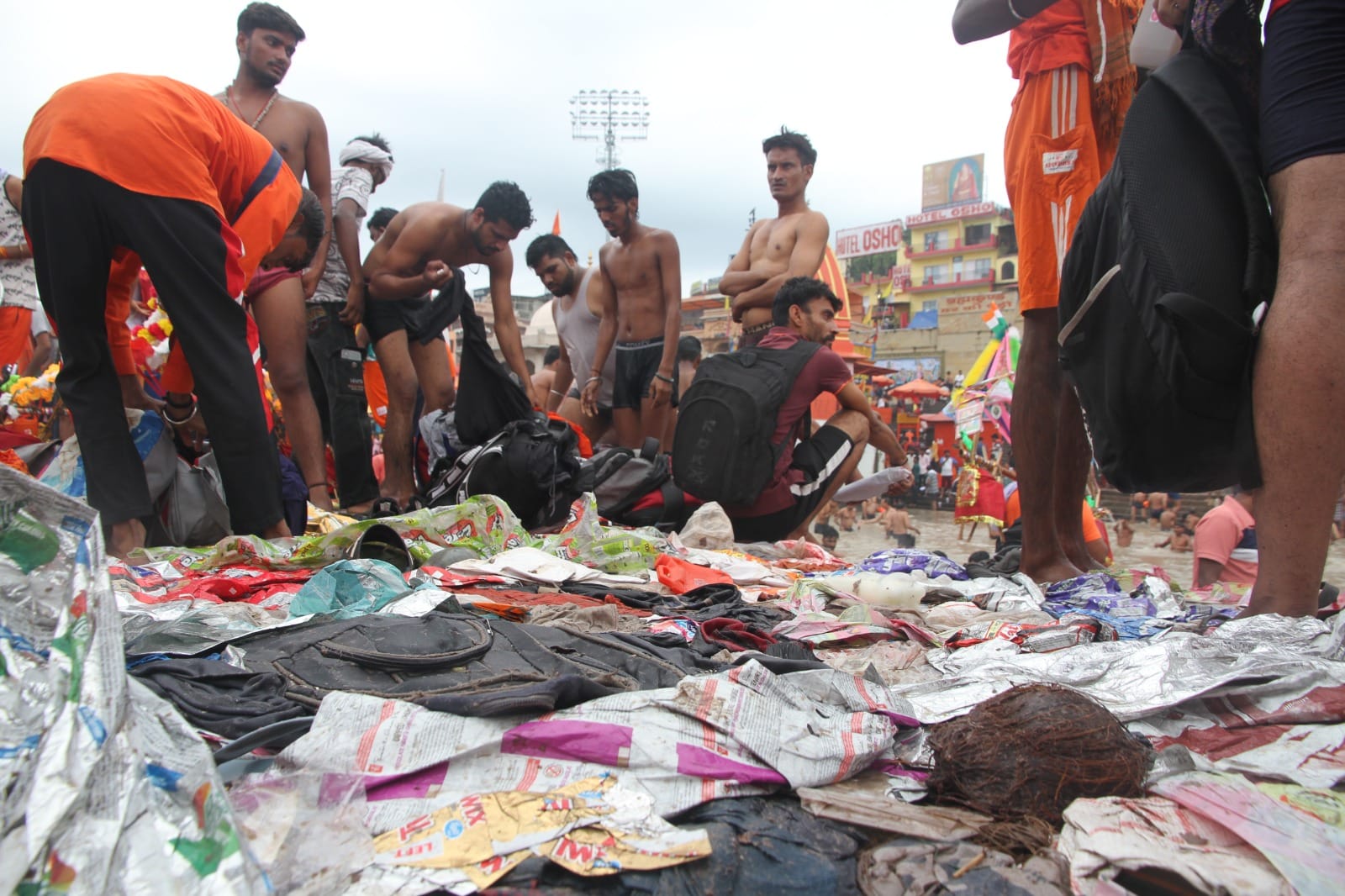 Kanwar Yatra 2023 Kanwariyas left 35 thousand metric tons of garbage in Haridwar