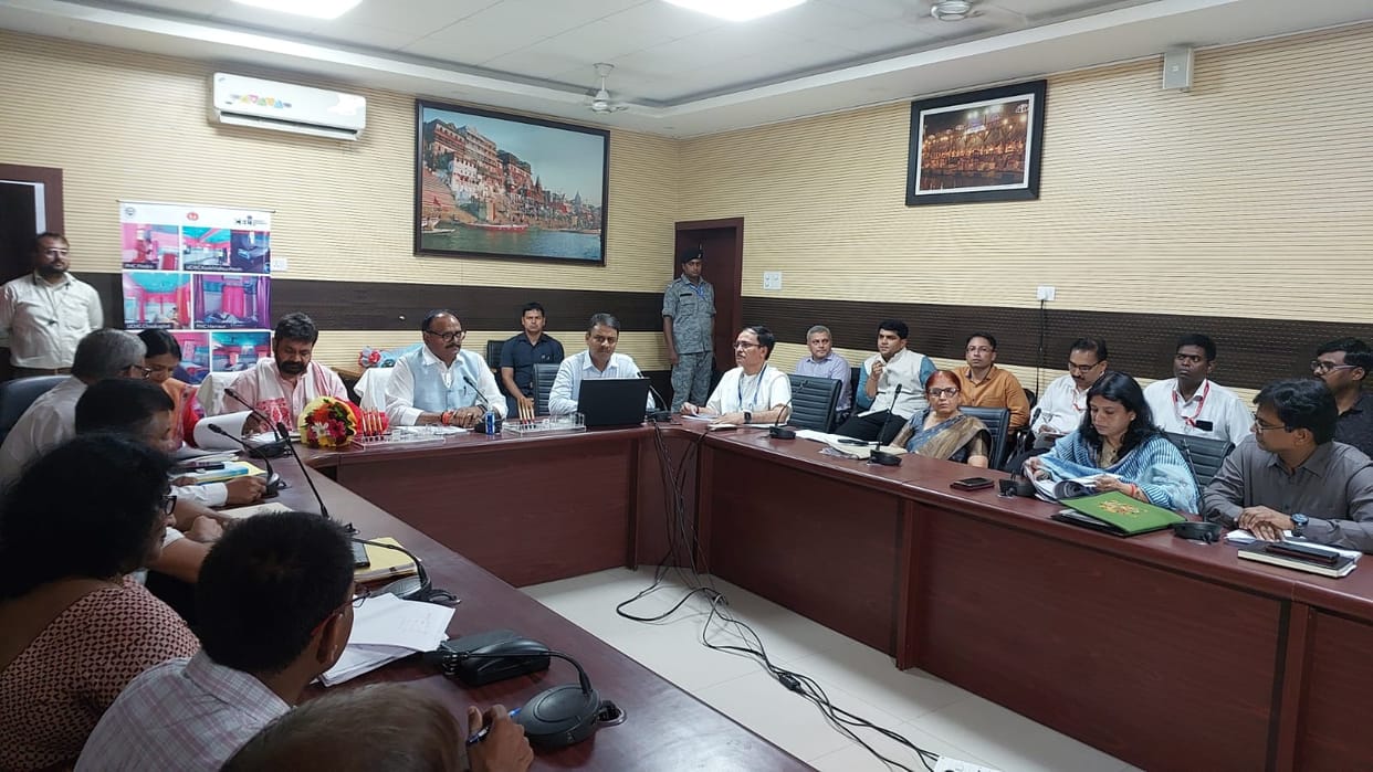 Deputy CM in Kashi: Mini NRC launched in 12 blocks, meeting with health department officials