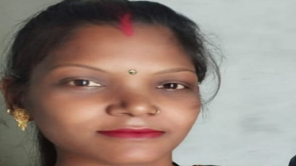 Newly married woman hanged herself to death