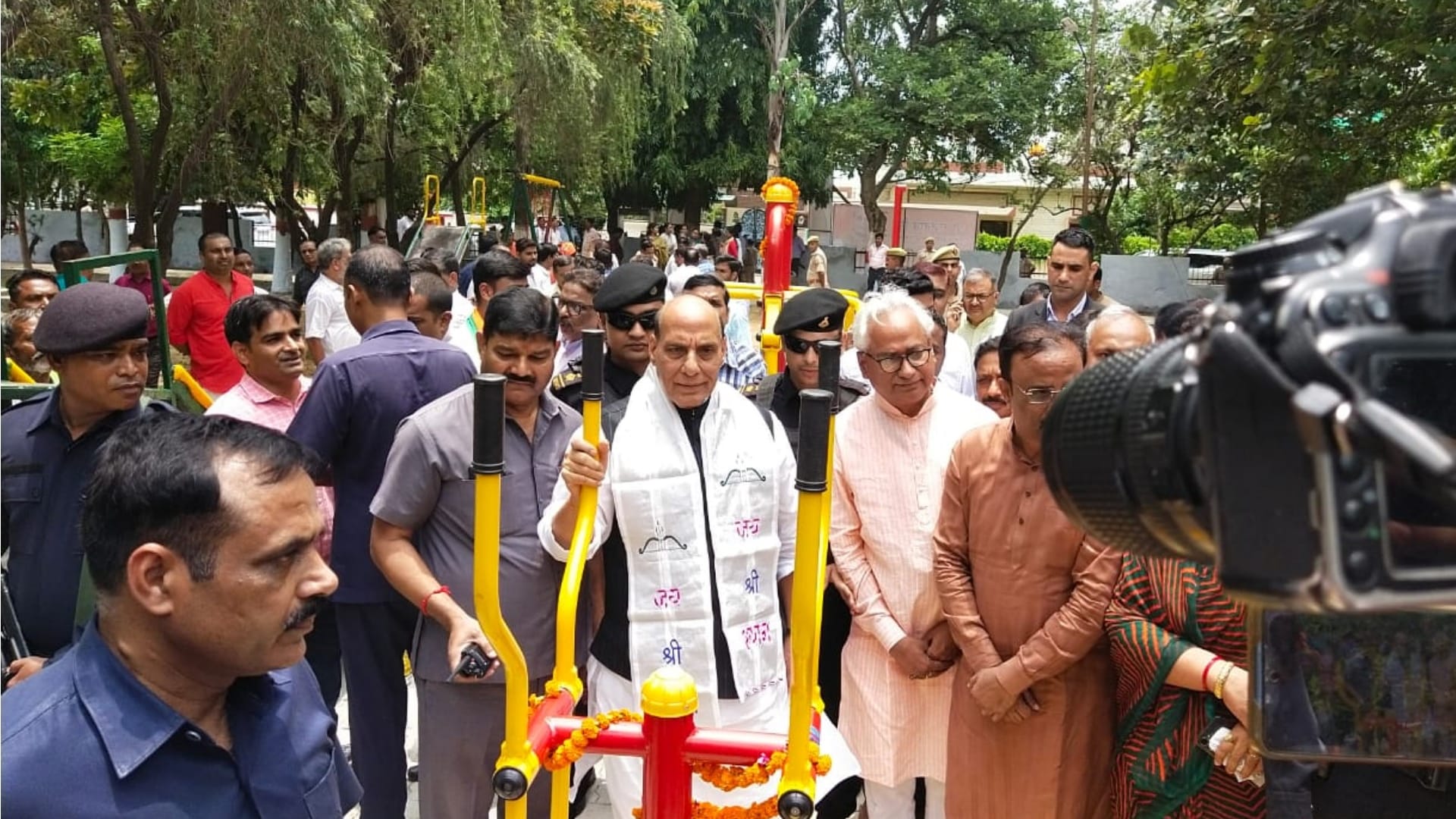 Defence minister rajnath Singh in Lucknow inaugrates the open gym.