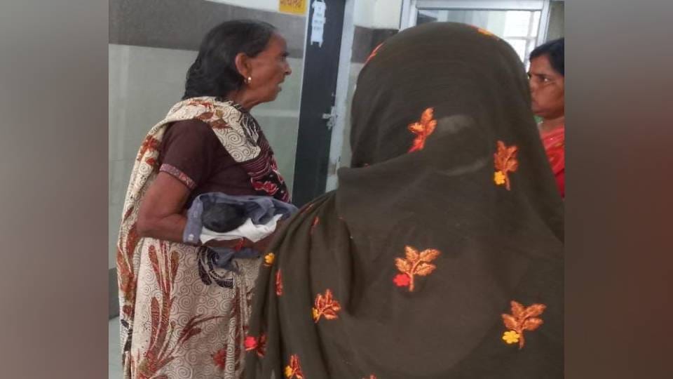 Woman gave birth to twins in etah one died while one is in critical condition