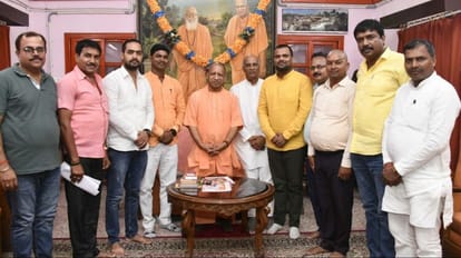 Jungle Kauria Jagdishpur Ring Road case CM Yogi met farmers in gorakhpur