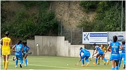 Hockey: भारतीय महिला हॉकी टीम को चीन के खिलाफ मिली 2-3 से हार, जर्मनी दौरे पर है टीम इंडिया Hockey: Indian women's hockey team lost 2-3 against China, Team India is on Germany tour