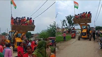 Sawan ka Somwar Kanwar Yatra with bulldozers from Bareilly