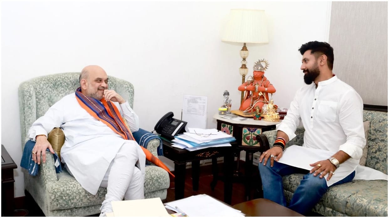 Lok Janshakti Party Ram Vilas chief Chirag Paswan Meets Union Home Minister Amit Shah in Delhi