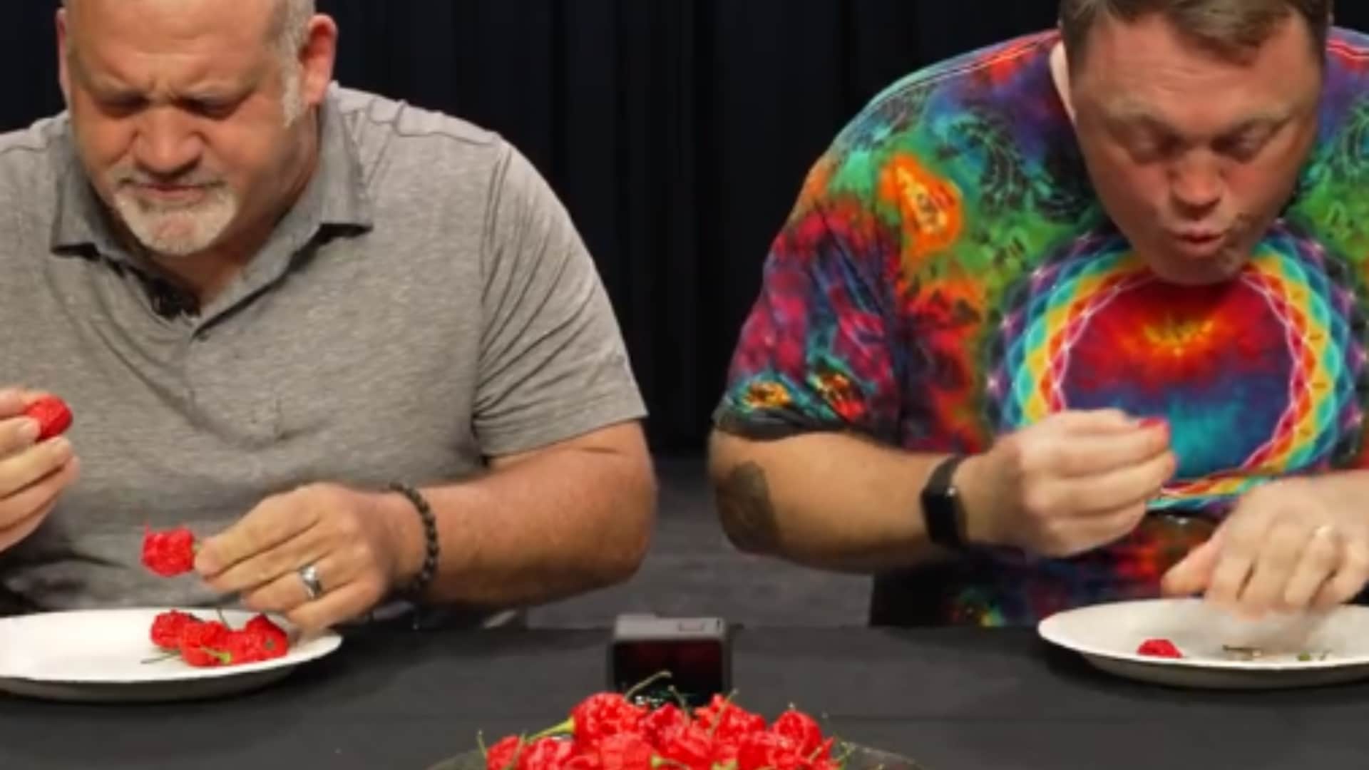 Gregory Foster Eats 10 Carolina Reaper Worlds Hottest Peppers In 33 Seconds To Break Guinness Record