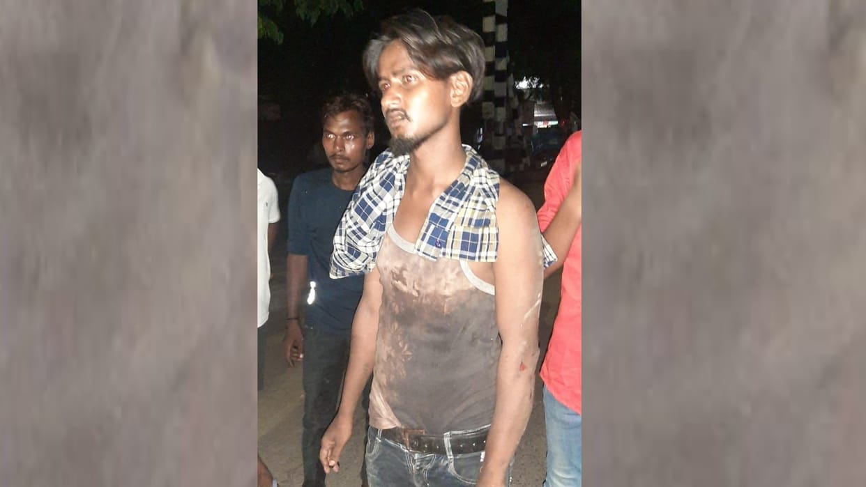 A man was dragged by two men in car for around two kilometers in Jankipuram Lucknow.