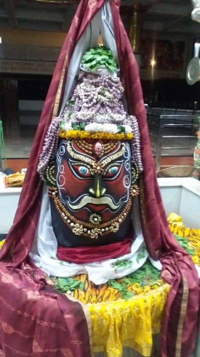 Now Bhasma Aarti of Mahakal of Ujjain in Kashi also, this is how Bhasma is prepared for Aarti