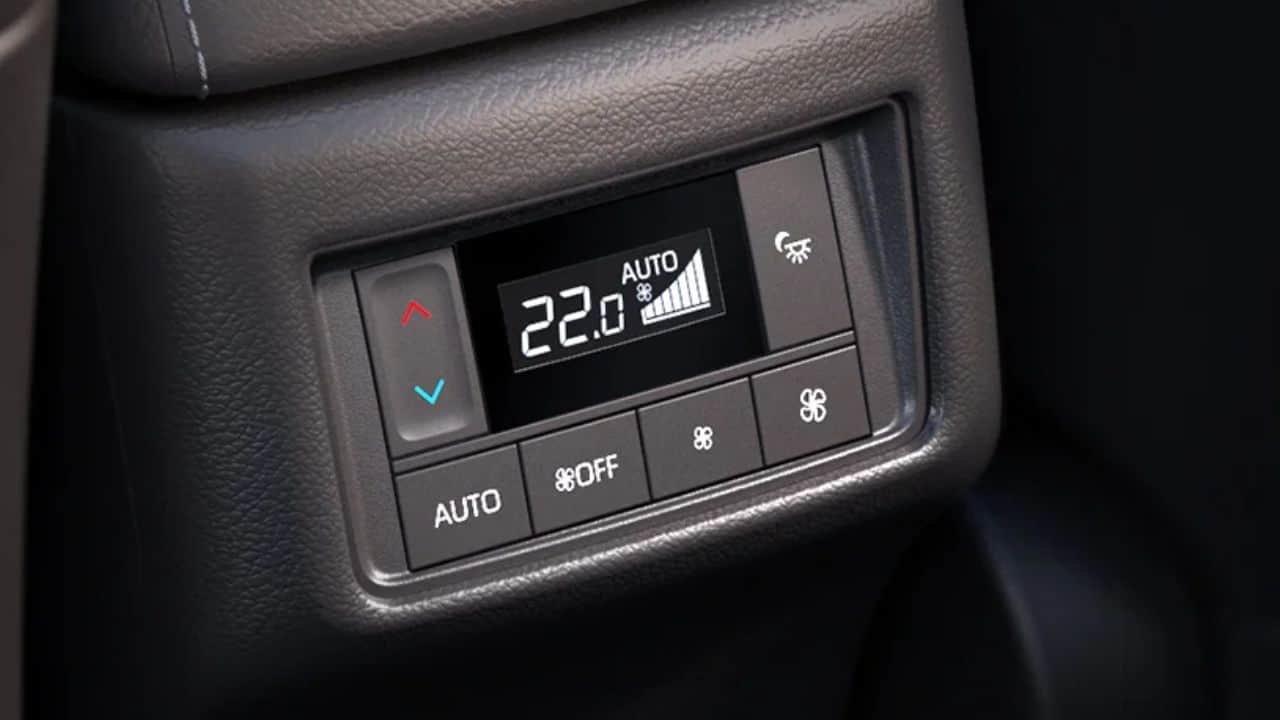 dual zone ac feature comes in these five suvs, kia seltos toyota innova hycross maruti invicto
