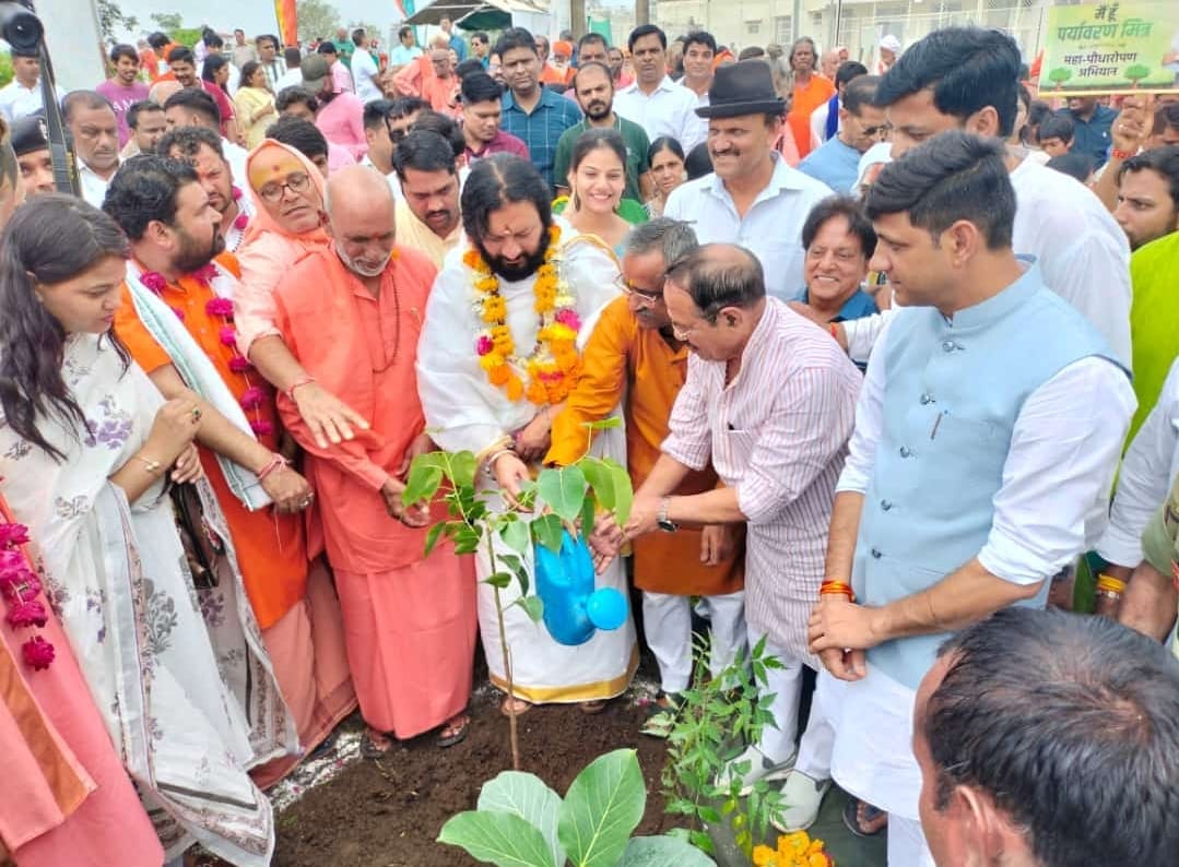 Indore: 84 plants planted in the city on Hariyali Amavasya, now the challenge is to save them
