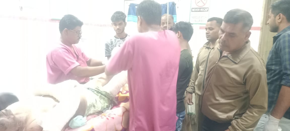Meerut News Live: a youth has killed by attack of bull in Bijnor and read all updates of West UP