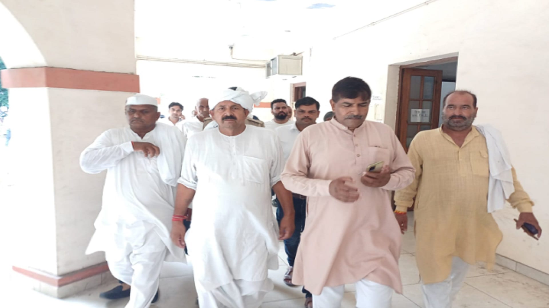 Court has acquitted Naresh Tikait in case of murder of farmer leader Chaudhary Jagbir Singh after 20 years
