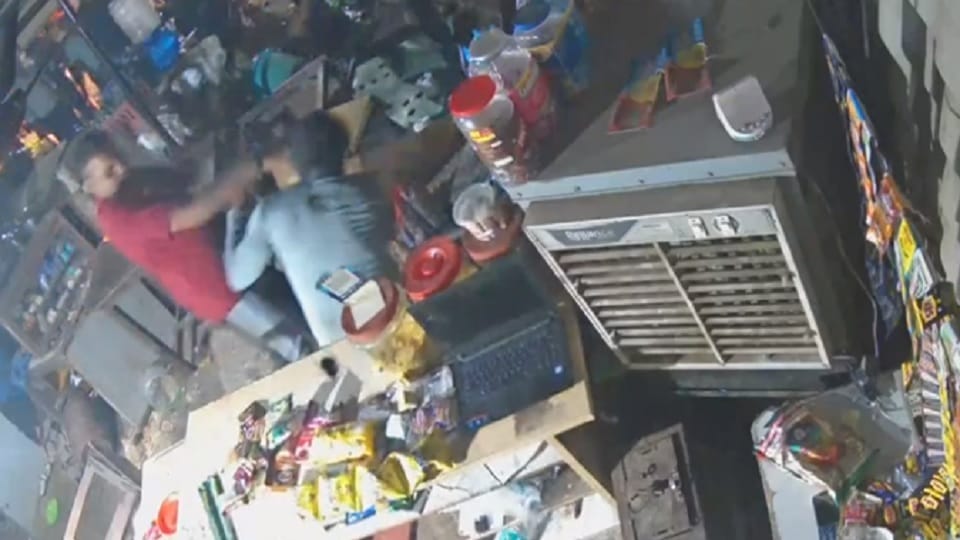 bullies beat up the dhaba operator and his employees