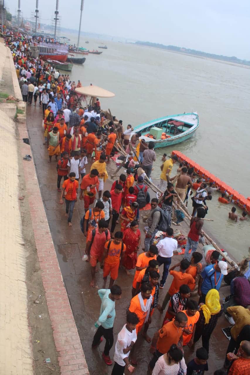 Kashi became Shivamay on the second Monday of Sawan: 1 lakh 90 thousand devotees took blessings till eight