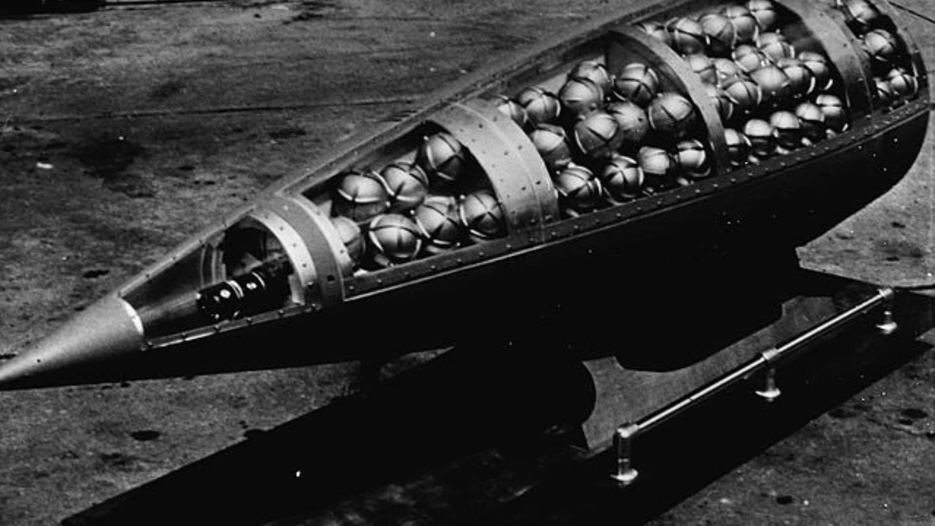what is cluster bomb which scares russian president vladimir putin know the all details about cluster bomb
