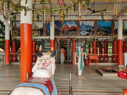Sawan Special: This Shiv temple of 16th century is amazing, here Naga sadhus do meditation for a month