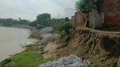 बारिश थमने से नदियां स्थिर: सिद्धार्थनगर के बांसी में चढ़ा राप्ती का पानी, बर्डघाट में घटा Rivers stable due to stoppage of rain in Gorakhpur Basti mandal