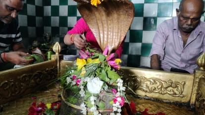 Sawan Special: This Shiv temple of 16th century is amazing, here Naga sadhus do meditation for a month