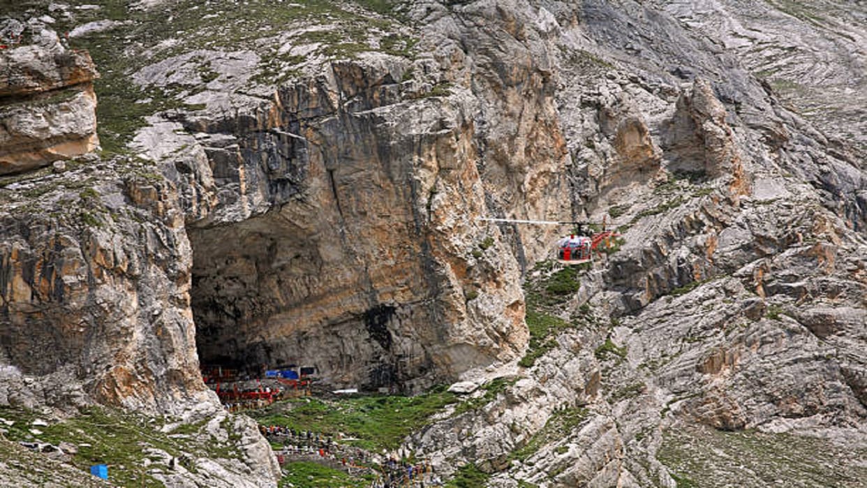 Five Famous Lord Shiva Caves Like Amarnath Gufa Interesting Facts in Hindi