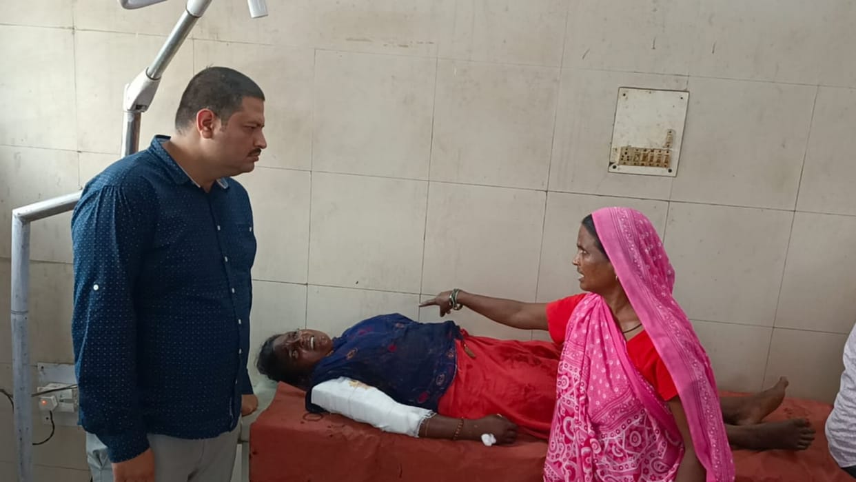 A man cut off his sister's hands in Bahraich.