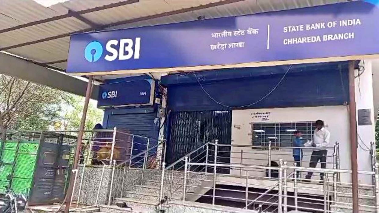 More than double the profit of 12 public sector banks business news updates