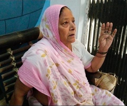 Bihar: Criminals snatched Rs 2 lakh from retired teacher in Patna.bihar news.