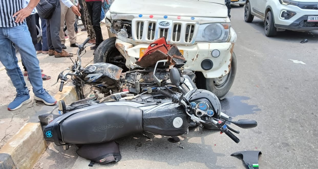 Roorkee Accident News Bolero collision with Bike Father son and mother killed during going to marriage in Muza