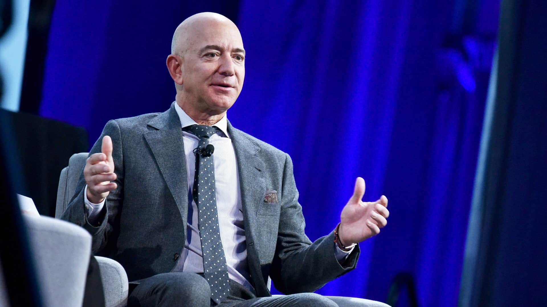 The secret of becoming rich is hidden in books, from Bill Gates to these famous personalities got success