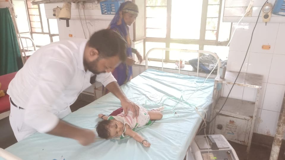 Couple riding bike collided with an animal on Dholpur Agra Mumbai highway 3 month girl died wife injured