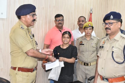 Ghazipur police found missing mobiles of 86 people, worth 25 lakhs