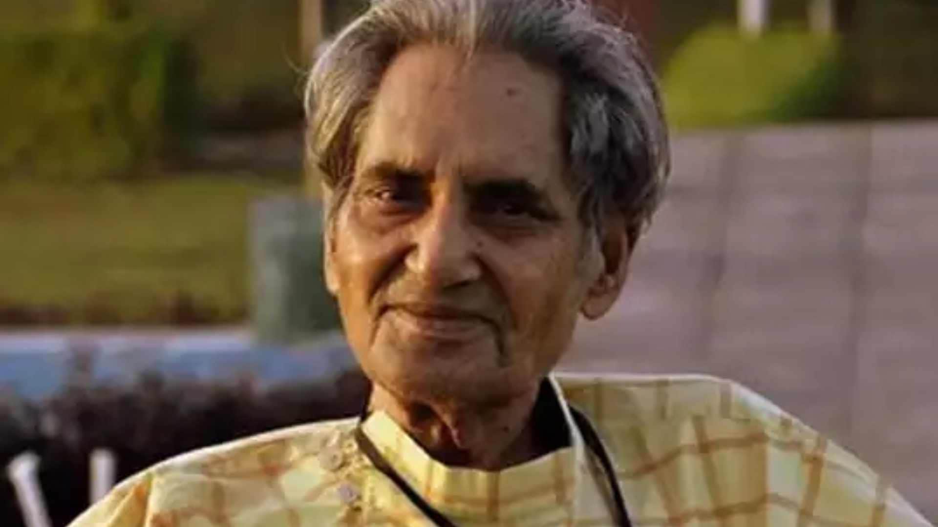 Gopaldas Neeraj Death Anniversary Know untold story about his career family and best songs