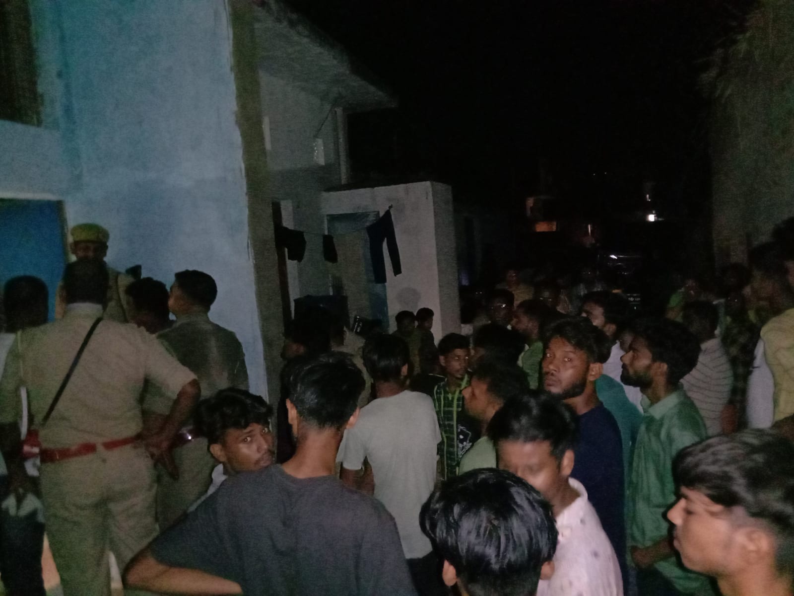 Wife and two daughters were stoned to death for not having a son in mahoba, accused arrested by police