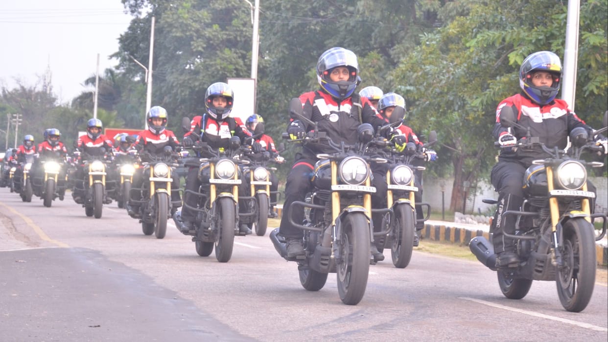 Motorcycle rally of Women reached Ambala with the aim of making memory of 24th Kargil Vijay Diwas special