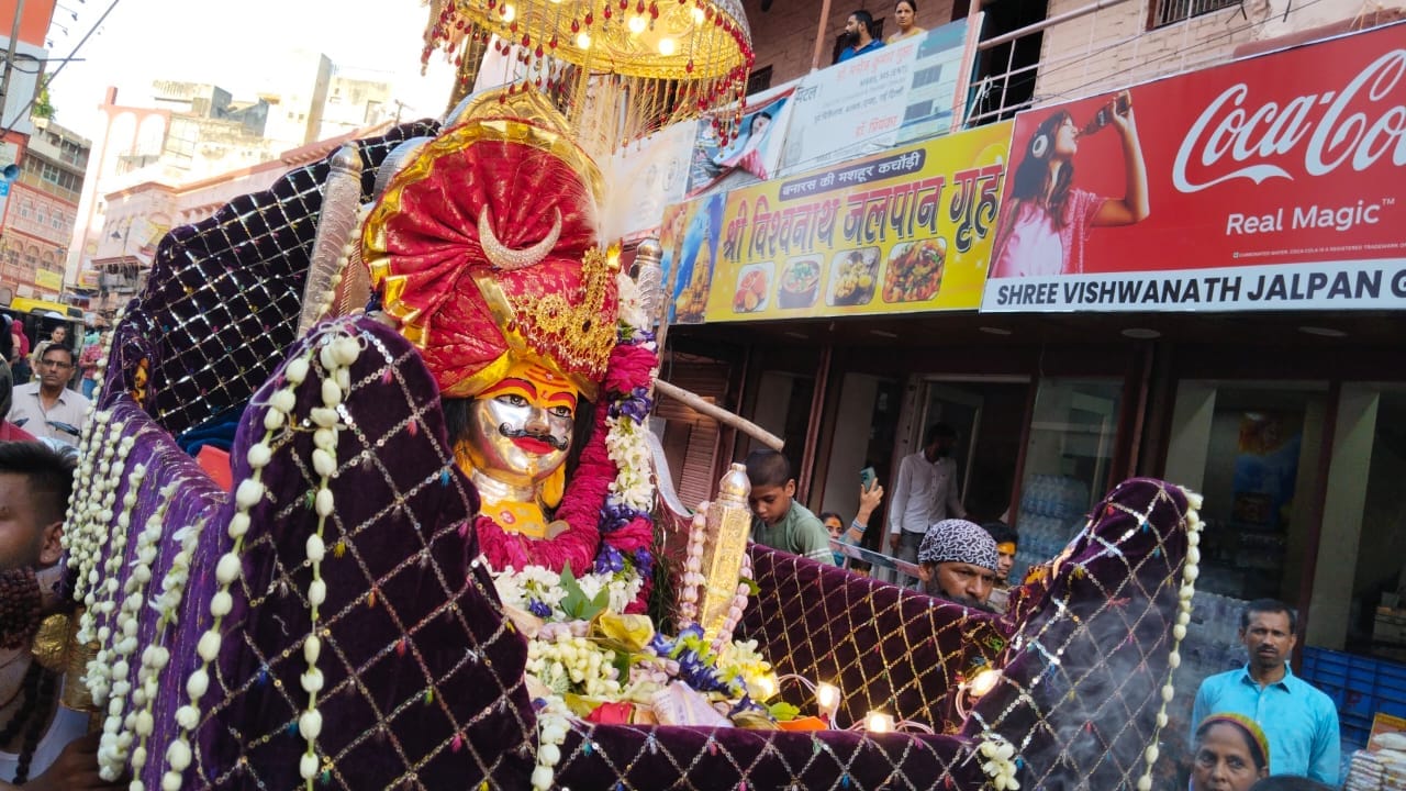 PHOTOS: Palki Yatra of Mahakal, group of devotees dancing from Vishwanath Dham to the banks of the Ganges