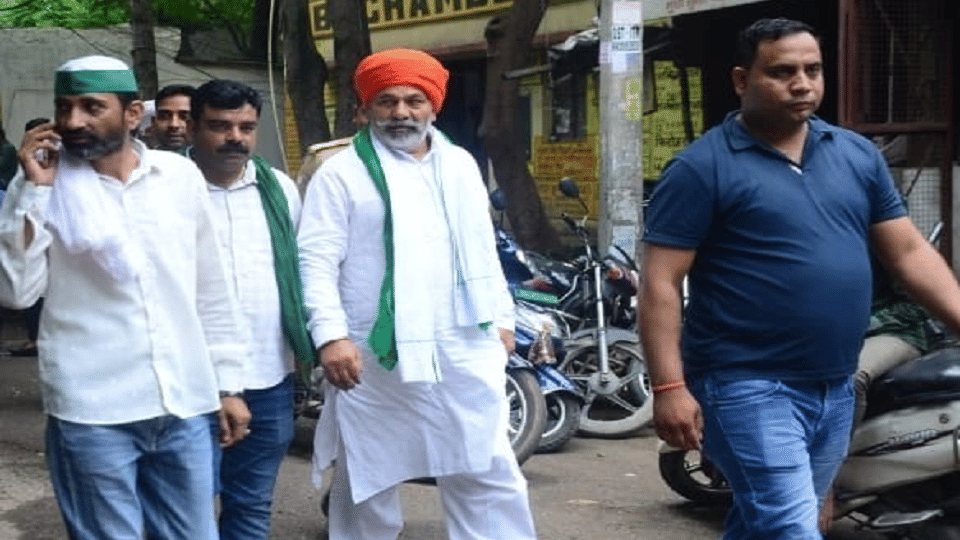 Rakesh Tikait reached the Ghaziabad court to record his statement