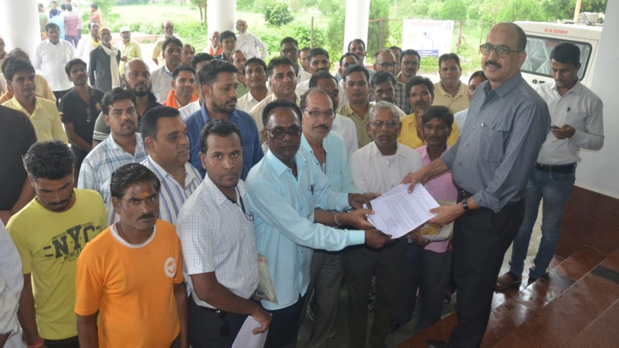 Sehore News People who were cheated by chit fund companies demonstrated