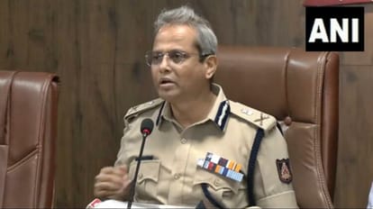 Karnataka: CCB ने गिरफ्तार किए पांच संदिग्ध आतंकी, बेंगलुरु में धमाके की थी योजना, विस्फोटक सामग्री भी जब्त Karnataka: Central Crime Branch arrested 5 suspected terrorists also seized explosive materials
