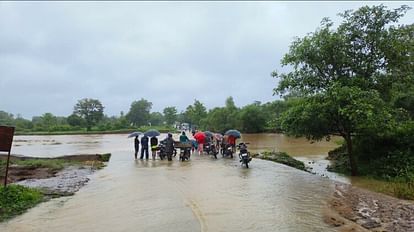 Chhattisgarh Weather; Chhattisgarh-Telangana route block due to rain, rain alert for bastar