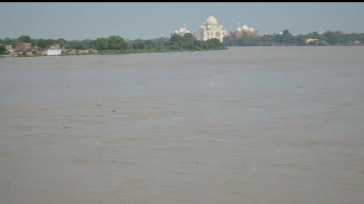 Mehtab Bagh of Taj Mahal flooded in Agra six monuments including Baby Taj closed for tourists