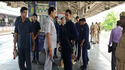 Intensive checking was done at Mathura Junction on information about terrorist in Golden Temple Express