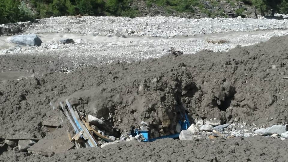 Uttarakhand Weather News Cloudburst in Pithoragarh Bailey Bridge Connecting Gunji-Kalapani Buried Under Debris